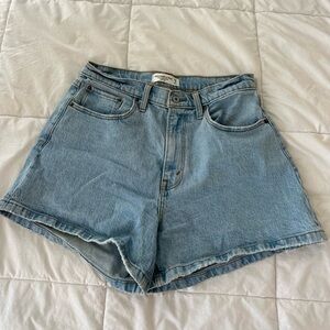 4” mom short high rise